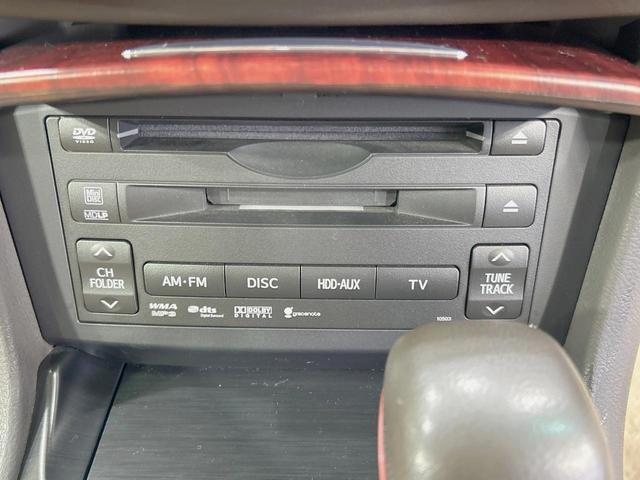 クラウン ロイヤルサルーン　純正８型ナビ　バックカメラ　禁煙車　クルーズコントロール　ＨＩＤヘッド　フルセグ　ＥＴＣ　パワーシート　フロントフォグランプ　スマートキー　木目調革巻きハンドル　サイド／カーテン／ニーエアバック（34枚目）