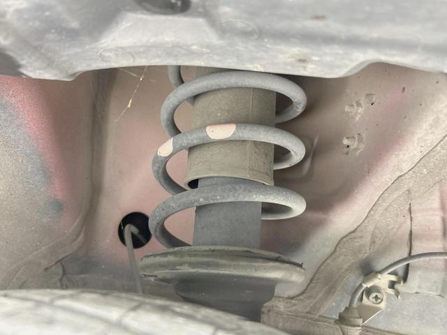 ハスラー ＪスタイルＩＩ　全周囲カメラ　メーカーナビ　衝突被害軽減　禁煙車　ハーフレザーシート　スマートキー　ＨＩＤヘッド　ＥＴＣ　車線逸脱警報　オートライト　オートエアコン　純正１５インチアルミ　Ｂｌｕｅｔｏｏｔｈ再生（20枚目）