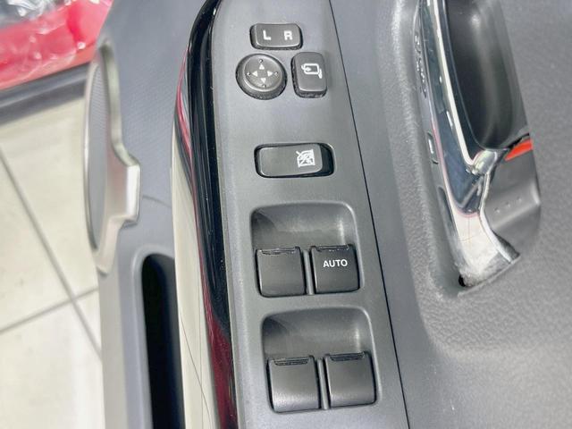 ハスラー ＪスタイルＩＩ　全周囲カメラ　メーカーナビ　衝突被害軽減　禁煙車　ハーフレザーシート　スマートキー　ＨＩＤヘッド　ＥＴＣ　車線逸脱警報　オートライト　オートエアコン　純正１５インチアルミ　Ｂｌｕｅｔｏｏｔｈ再生（31枚目）