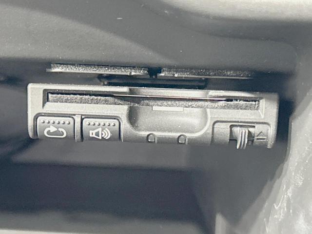 ノート Ｘ　純正ナビ　全周囲カメラ　衝突軽減　禁煙車　コーナーセンサー　スマートキー　ＥＴＣ　車線逸脱警報　オートライト／エアコン　Ｂｌｕｅｔｏｏｔｈ　ＤＶＤ／ＣＤ再生　フルセグ　アイドリングストップ（7枚目）