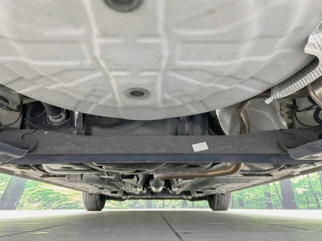 ノート Ｘ　純正ナビ　全周囲カメラ　衝突軽減　禁煙車　コーナーセンサー　スマートキー　ＥＴＣ　車線逸脱警報　オートライト／エアコン　Ｂｌｕｅｔｏｏｔｈ　ＤＶＤ／ＣＤ再生　フルセグ　アイドリングストップ（19枚目）