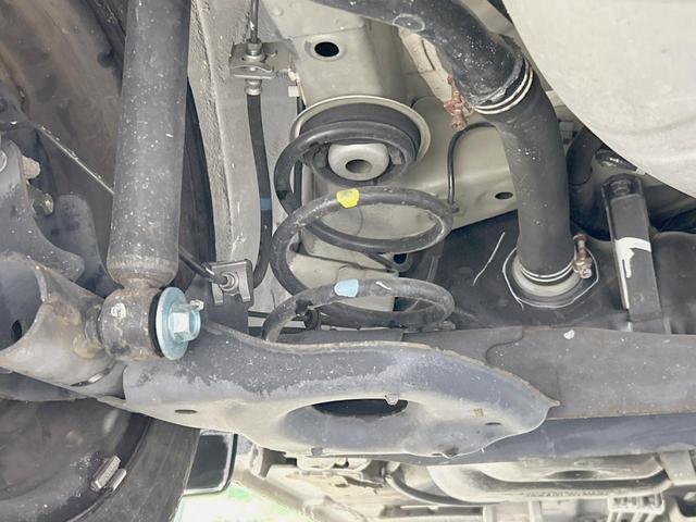 ノート Ｘ　純正ナビ　全周囲カメラ　衝突軽減　禁煙車　コーナーセンサー　スマートキー　ＥＴＣ　車線逸脱警報　オートライト／エアコン　Ｂｌｕｅｔｏｏｔｈ　ＤＶＤ／ＣＤ再生　フルセグ　アイドリングストップ（21枚目）