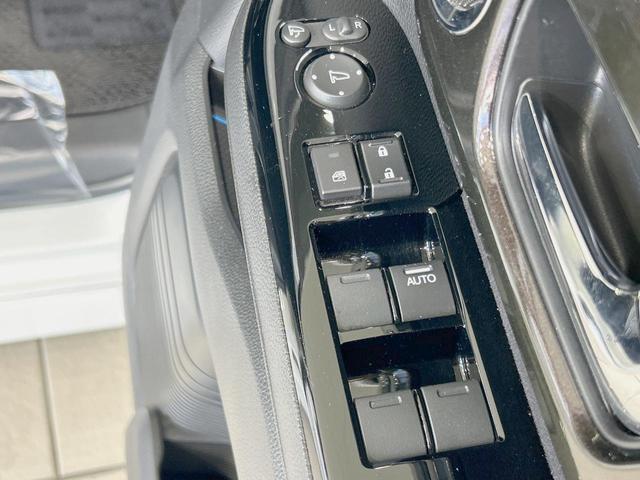 N-BOXカスタム G・EXターボホンダセンシング 純正8型ナビ 両側電動ドア バックカメラ 衝突軽減 レーダークルーズ 禁煙車 ハーフレザーシート ドラレコ スマートキー LEDヘッド/フォグ ETC オートハイビーム 車線逸脱警報(52枚目)