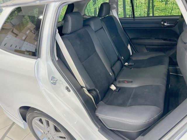 カローラフィールダー ハイブリッドＧ　エアロツアラー・ダブルバイビー　純正ナビ　バックカメラ　禁煙車　ＨＩＤヘッド　ドラレコ　フルセグ　Ｂｌｕｅｔｏｏｔｈ再生　ＥＴＣ　オートライト／エアコン　スマートキー　純正１５インチアルミ　サイド／カーテンエアバック　盗難防止装置（9枚目）