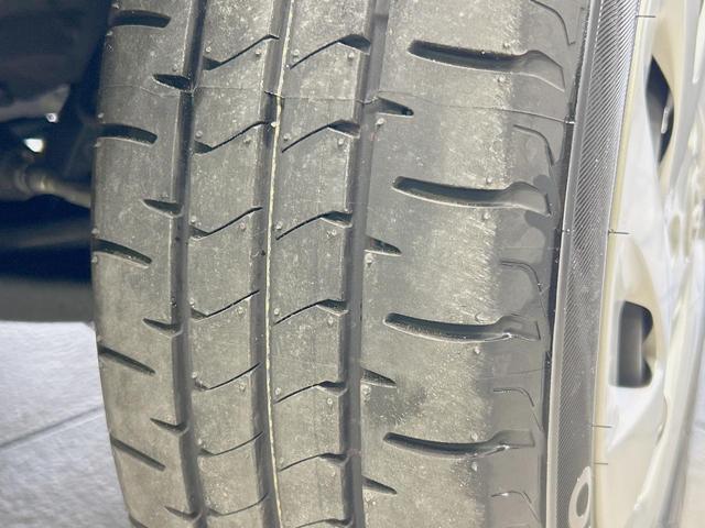 アクア Sスタイルブラック 純正ナビ バックカメラ 禁煙車 衝突軽減装置 ドラレコ フルセグ Bluetooth再生 ETC スマートキー 車線逸脱警報 オートマチックハイビーム オートエアコン/ライト 盗難防止システム(56枚目)