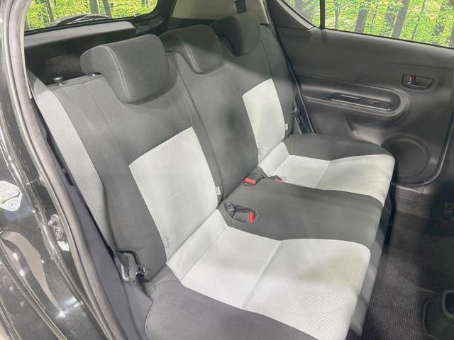 アクア S 純正ナビ バックカメラ 禁煙車 ETC スマートキー フルセグ Bluetooth再生 オートエアコン/ライト 盗難防止システム 横滑り防止装置 CD/DVD再生 プライバシーガラス(9枚目)