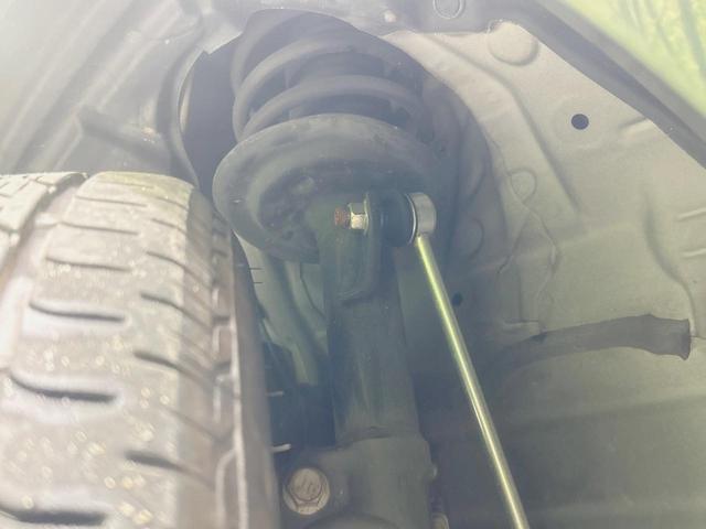 アクア S 純正ナビ バックカメラ 禁煙車 ETC スマートキー フルセグ Bluetooth再生 オートエアコン/ライト 盗難防止システム 横滑り防止装置 CD/DVD再生 プライバシーガラス(20枚目)