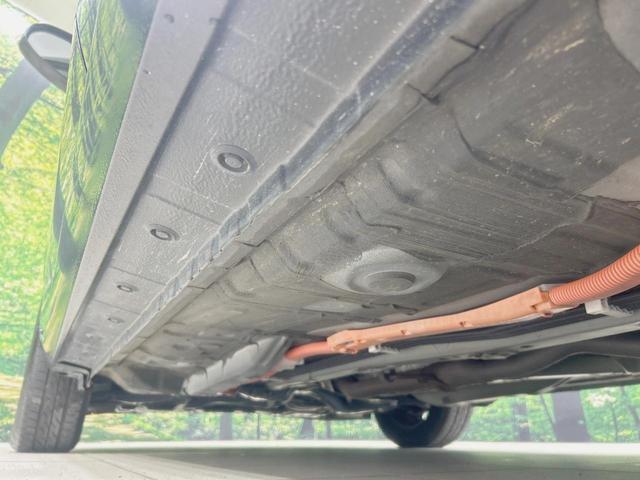 アクア S 純正ナビ バックカメラ 禁煙車 ETC スマートキー フルセグ Bluetooth再生 オートエアコン/ライト 盗難防止システム 横滑り防止装置 CD/DVD再生 プライバシーガラス(22枚目)