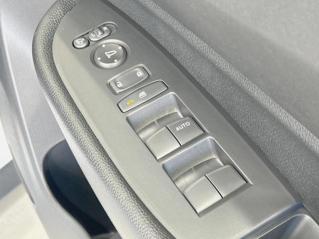 WR-V X 登録済未使用車 純正8型ナビ バックカメラ 衝突軽減 レーダークルーズ クリアランスソナー スマートキー フルセグ LEDヘッド オートハイビーム  オートライト オートエアコン Bluetooth(53枚目)