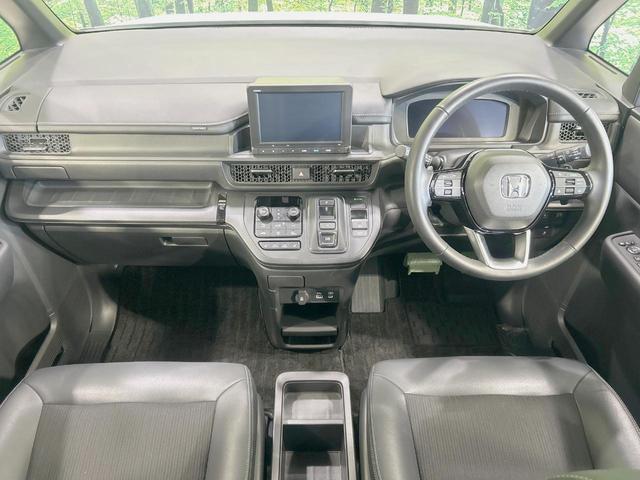 ステップワゴン ｅ：ＨＥＶスパーダ　純正８型ナビ　バックカメラ　両側電動ドア　禁煙車　ホンダセンシング　アダプティブクルーズ　シートヒーター　ハーフレザー　ＬＥＤヘッド　コーナーセンサー　フルセグ　Ｂｌｕｅｔｏｏｔｈ再生　ＥＴＣ（2枚目）