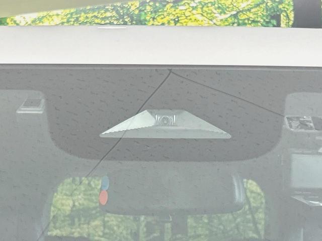 ステップワゴン ｅ：ＨＥＶスパーダ　純正８型ナビ　バックカメラ　両側電動ドア　禁煙車　ホンダセンシング　アダプティブクルーズ　シートヒーター　ハーフレザー　ＬＥＤヘッド　コーナーセンサー　フルセグ　Ｂｌｕｅｔｏｏｔｈ再生　ＥＴＣ（5枚目）