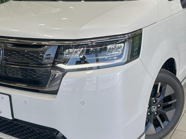 ステップワゴン ｅ：ＨＥＶスパーダ　純正８型ナビ　バックカメラ　両側電動ドア　禁煙車　ホンダセンシング　アダプティブクルーズ　シートヒーター　ハーフレザー　ＬＥＤヘッド　コーナーセンサー　フルセグ　Ｂｌｕｅｔｏｏｔｈ再生　ＥＴＣ（13枚目）