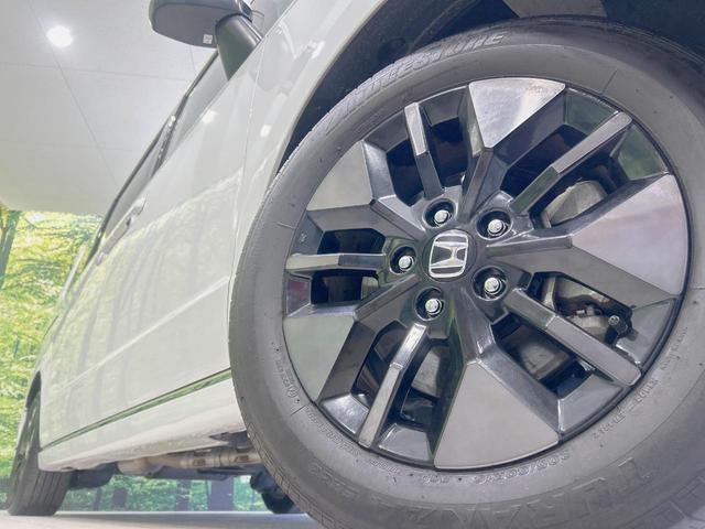 ステップワゴン ｅ：ＨＥＶスパーダ　純正８型ナビ　バックカメラ　両側電動ドア　禁煙車　ホンダセンシング　アダプティブクルーズ　シートヒーター　ハーフレザー　ＬＥＤヘッド　コーナーセンサー　フルセグ　Ｂｌｕｅｔｏｏｔｈ再生　ＥＴＣ（14枚目）
