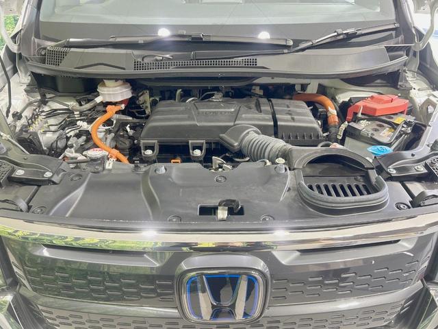 ステップワゴン ｅ：ＨＥＶスパーダ　純正８型ナビ　バックカメラ　両側電動ドア　禁煙車　ホンダセンシング　アダプティブクルーズ　シートヒーター　ハーフレザー　ＬＥＤヘッド　コーナーセンサー　フルセグ　Ｂｌｕｅｔｏｏｔｈ再生　ＥＴＣ（18枚目）