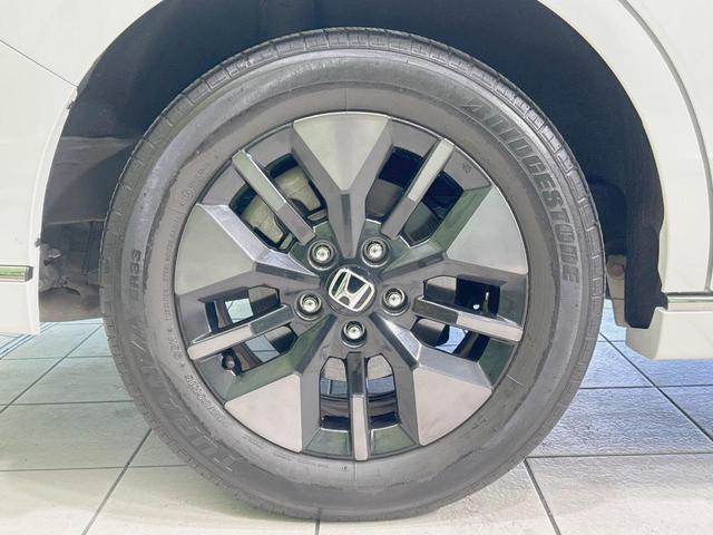 ステップワゴン ｅ：ＨＥＶスパーダ　純正８型ナビ　バックカメラ　両側電動ドア　禁煙車　ホンダセンシング　アダプティブクルーズ　シートヒーター　ハーフレザー　ＬＥＤヘッド　コーナーセンサー　フルセグ　Ｂｌｕｅｔｏｏｔｈ再生　ＥＴＣ（68枚目）