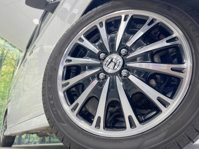 【純正１５インチアルミホイール】外観にマッチした純正アルミホイールを装着しております。各種社外アルミホイールや、スタッドレスタイヤも取扱いしております。是非ご相談ください♪