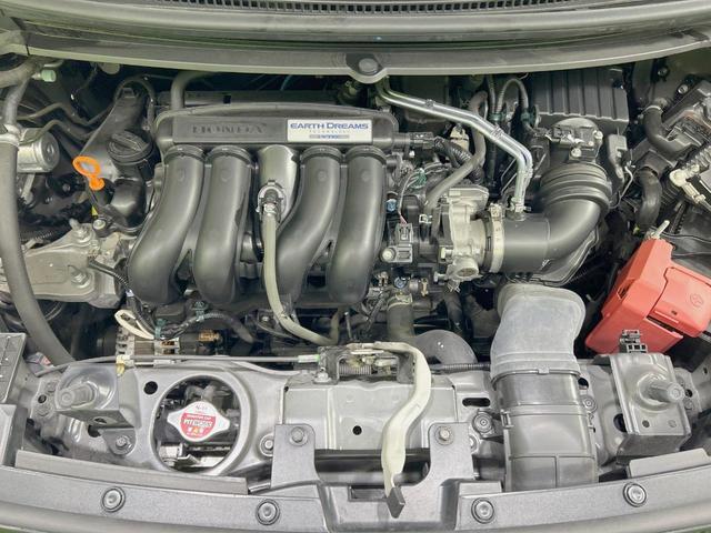 フリード G・ホンダセンシング 両側電動ドア SDナビ 後席モニター 禁煙車 ホンダセンシング アダプティブクルーズ LEDヘッド フルセグ Bluetooth再生 ETC スマートキー オートライト/エアコン 2列目ウォークスルー(18枚目)