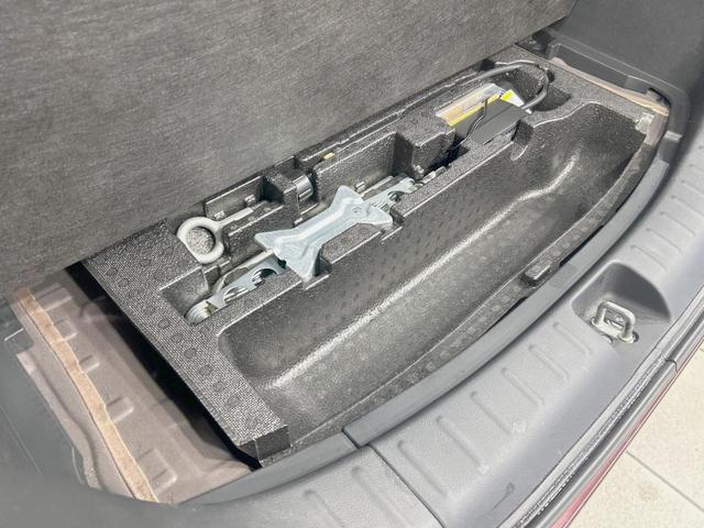 N-BOXカスタム G・Lパッケージ 電動スライドドア SDナビ バックカメラ 禁煙車 スマートキー HIDヘッド ETC オートライト オートエアコン 純正14インチアルミ CD DVD再生 フルセグ(40枚目)