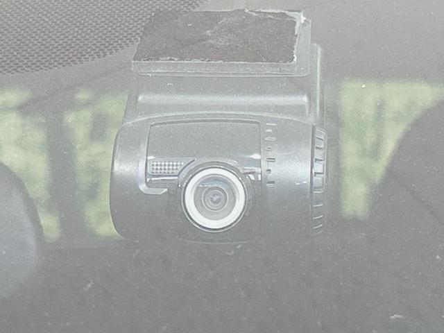 アクア Sスタイルブラック 純正ナビ バックカメラ 禁煙車 衝突軽減装置 車線逸脱警報 オートマチックハイビーム Bluetooth再生 ETC ドラレコ スマートキー オートライト/エアコン 横滑り防止装置 盗難防止システム(7枚目)