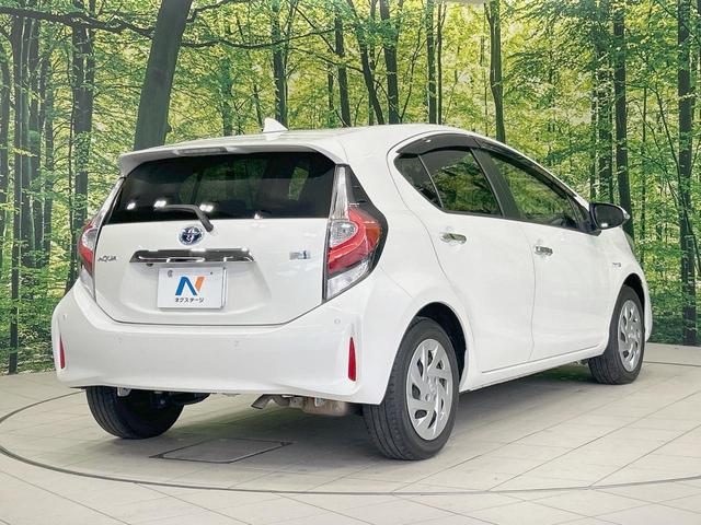 アクア Sスタイルブラック 純正ナビ バックカメラ 禁煙車 衝突軽減装置 車線逸脱警報 オートマチックハイビーム Bluetooth再生 ETC ドラレコ スマートキー オートライト/エアコン 横滑り防止装置 盗難防止システム(17枚目)