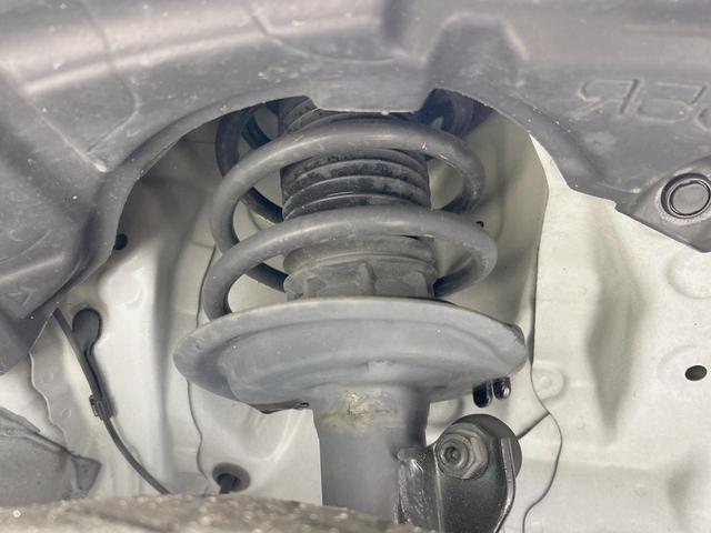 アクア Sスタイルブラック 純正ナビ バックカメラ 禁煙車 衝突軽減装置 車線逸脱警報 オートマチックハイビーム Bluetooth再生 ETC ドラレコ スマートキー オートライト/エアコン 横滑り防止装置 盗難防止システム(20枚目)