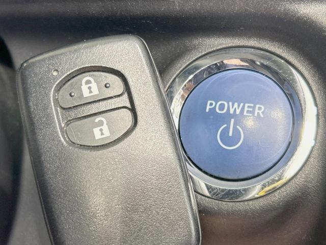 アクア Sスタイルブラック 純正ナビ バックカメラ 禁煙車 衝突軽減装置 車線逸脱警報 オートマチックハイビーム Bluetooth再生 ETC ドラレコ スマートキー オートライト/エアコン 横滑り防止装置 盗難防止システム(28枚目)