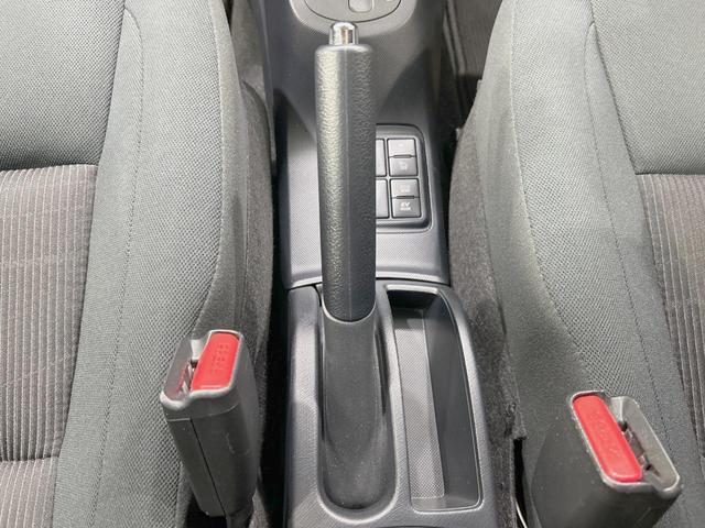 アクア Sスタイルブラック 純正ナビ バックカメラ 禁煙車 衝突軽減装置 車線逸脱警報 オートマチックハイビーム Bluetooth再生 ETC ドラレコ スマートキー オートライト/エアコン 横滑り防止装置 盗難防止システム(30枚目)