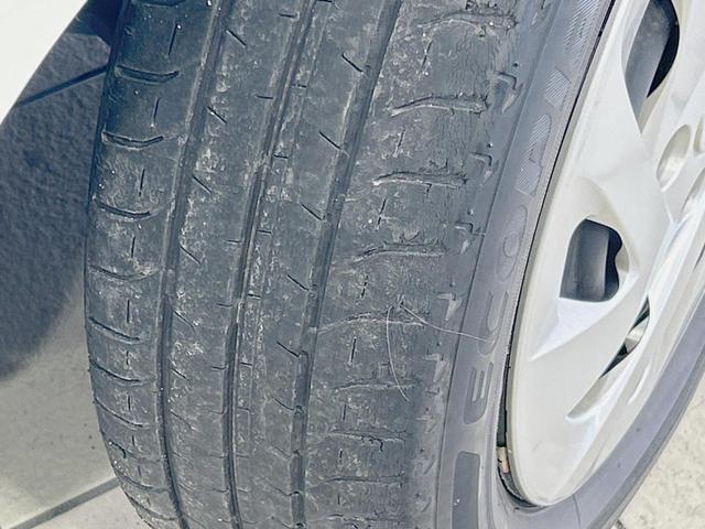 アクア Sスタイルブラック 純正ナビ バックカメラ 禁煙車 衝突軽減装置 車線逸脱警報 オートマチックハイビーム Bluetooth再生 ETC ドラレコ スマートキー オートライト/エアコン 横滑り防止装置 盗難防止システム(52枚目)