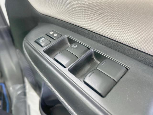 ノート e-パワー X 純正ナビ 全周囲カメラ 禁煙車 衝突軽減装置 車線逸脱警報 ドラレコ フルセグ LEDヘッド Bluetooth再生 ETC オートライト/エアコン コーナーセンサー スマートキー 電動格納ミラー(55枚目)