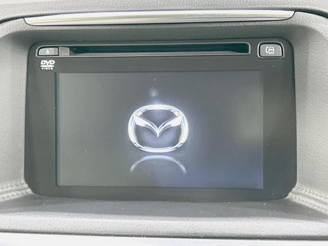 【マツダコネクトナビ】車内の雰囲気にマッチした一体型タイプのナビ。各種車輌設定やＢｌｕｅｔｏｏｔｈ再生等、様々な機能が楽しめます。直感的なダイヤル操作が可能で、使い勝手も良好です。