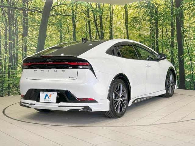 プリウス Ｚ　サンルーフ　モデリスタフルエアロ　純正１２．３型ナビ　全周囲カメラ　衝突被害軽減　レーダークルーズ　禁煙車　電動リアゲート　レザー調シート　シートエアコン　パワーシート　コーナーセンサー　ＬＥＤヘッド（16枚目）