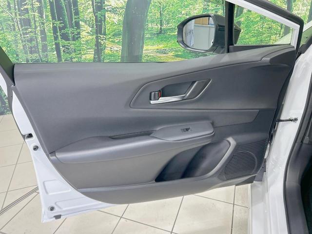 プリウス Ｚ　サンルーフ　モデリスタフルエアロ　純正１２．３型ナビ　全周囲カメラ　衝突被害軽減　レーダークルーズ　禁煙車　電動リアゲート　レザー調シート　シートエアコン　パワーシート　コーナーセンサー　ＬＥＤヘッド（46枚目）