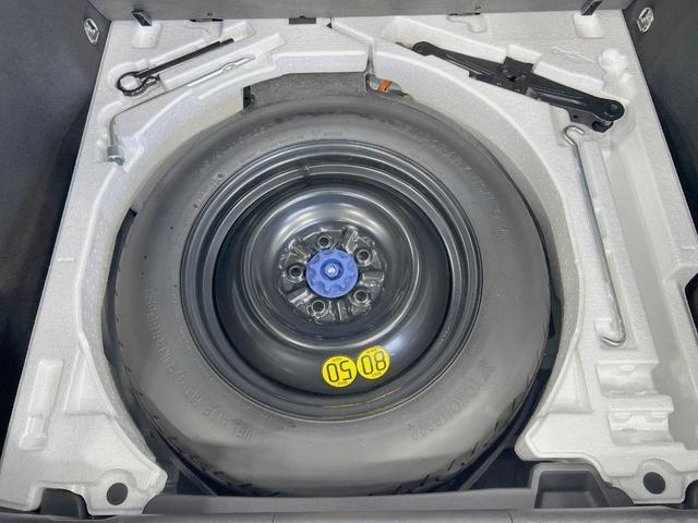 プリウス Ｚ　サンルーフ　モデリスタフルエアロ　純正１２．３型ナビ　全周囲カメラ　衝突被害軽減　レーダークルーズ　禁煙車　電動リアゲート　レザー調シート　シートエアコン　パワーシート　コーナーセンサー　ＬＥＤヘッド（52枚目）