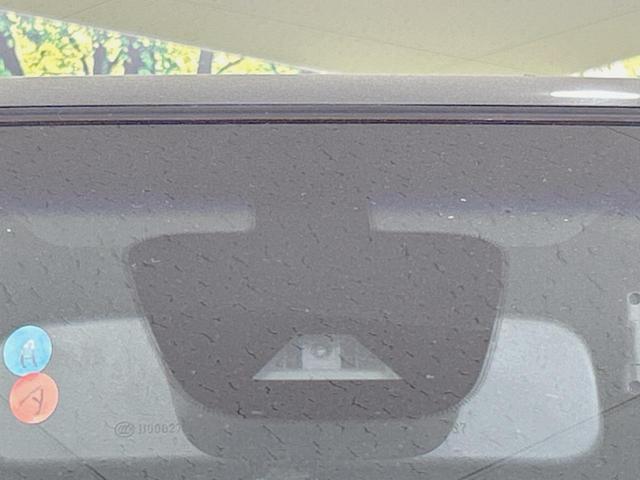 セレナ ライダー ブラックライン S-ハイブリッド 両側電動ドア 8型ナビ 後席モニター バックカメラ 衝突軽減 禁煙車 ドラレコ スマートキー HIDヘッド ETC クルコン 車線逸脱警報 オートエアコン Bluetooth CD DVD再生(6枚目)