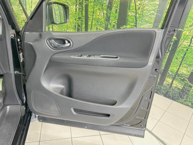 セレナ ライダー ブラックライン S-ハイブリッド 両側電動ドア 8型ナビ 後席モニター バックカメラ 衝突軽減 禁煙車 ドラレコ スマートキー HIDヘッド ETC クルコン 車線逸脱警報 オートエアコン Bluetooth CD DVD再生(42枚目)