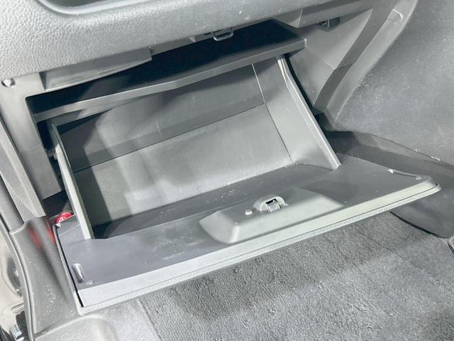 セレナ ライダー ブラックライン S-ハイブリッド 両側電動ドア 8型ナビ 後席モニター バックカメラ 衝突軽減 禁煙車 ドラレコ スマートキー HIDヘッド ETC クルコン 車線逸脱警報 オートエアコン Bluetooth CD DVD再生(46枚目)