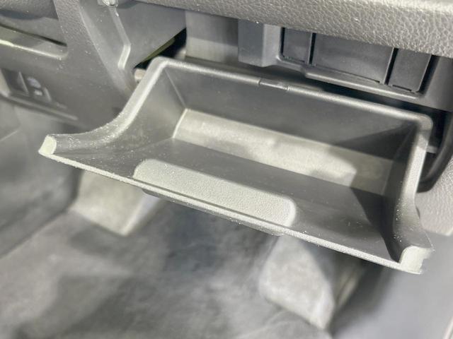 セレナ ライダー ブラックライン S-ハイブリッド 両側電動ドア 8型ナビ 後席モニター バックカメラ 衝突軽減 禁煙車 ドラレコ スマートキー HIDヘッド ETC クルコン 車線逸脱警報 オートエアコン Bluetooth CD DVD再生(47枚目)