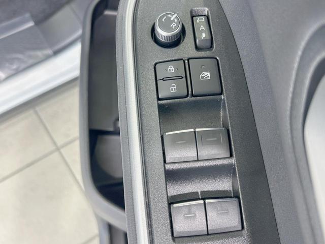 ヴォクシー S-Z 純正8型DA バックカメラ 衝突軽減 快適利便 レーダークルーズ 禁煙車 電動リア 両側電動 シートヒーター コーナーセンサー スマートキー LEDヘッド ETC オートハイビーム Bluetooth(44枚目)