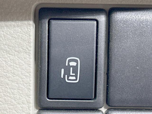 【パワースライドドア】スマートキーや運転席のスイッチでスライドドアの開閉が可能♪電動だから力を入れてドアを開ける必要が無く、小さいお子様でも、重い荷物を持っている時もラクに開け閉めできます♪