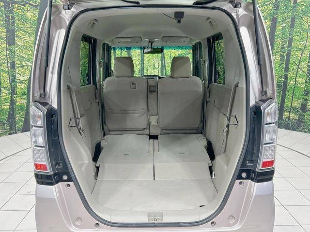 普段のお買い物や通勤、送迎等に十分な荷室スペースを確保しております。セカンドシートを倒すと、大きな荷物の積載も可能です♪