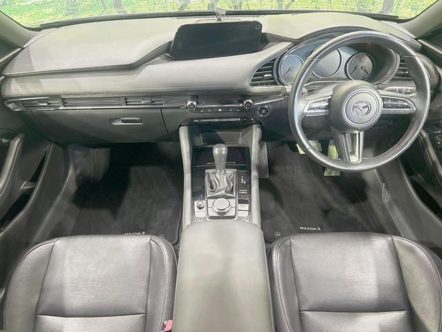 MAZDA3ファストバック X Lパッケージ 純正8型ナビ 全周囲カメラ 禁煙車 衝突軽減装置 レーダークルーズ ブラインドスポットモニター パワーシート シートヒーター 黒革シート LEDヘッド フルセグ Bluetooth再生 ETC(2枚目)