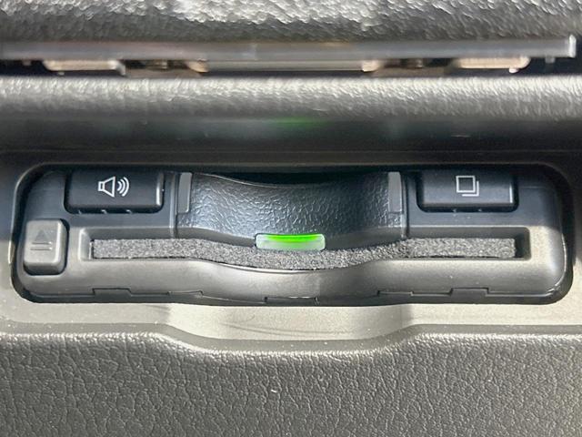 MAZDA3ファストバック X Lパッケージ 純正8型ナビ 全周囲カメラ 禁煙車 衝突軽減装置 レーダークルーズ ブラインドスポットモニター パワーシート シートヒーター 黒革シート LEDヘッド フルセグ Bluetooth再生 ETC(33枚目)