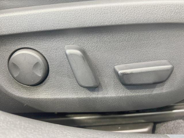 MAZDA3ファストバック X Lパッケージ 純正8型ナビ 全周囲カメラ 禁煙車 衝突軽減装置 レーダークルーズ ブラインドスポットモニター パワーシート シートヒーター 黒革シート LEDヘッド フルセグ Bluetooth再生 ETC(45枚目)