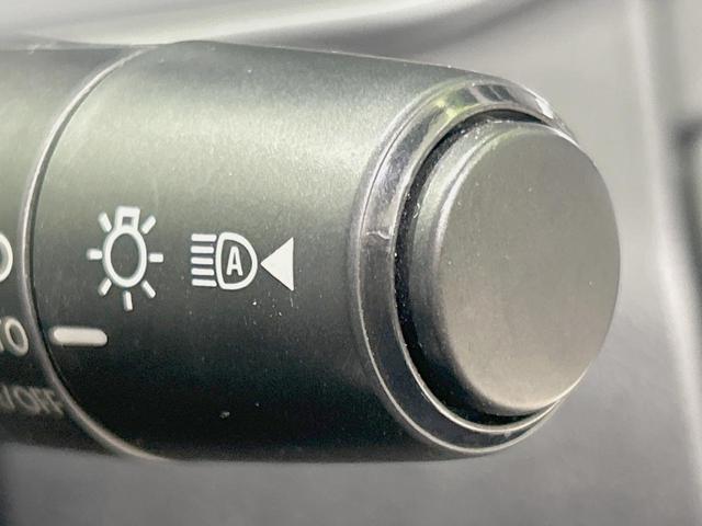 ノート Ｘ　純正９インチナビ　全周囲カメラ　エマージェンシーブレーキ　禁煙車　ドラレコ　コーナーセンサー　スマートキー　ＬＥＤヘッド　ビルトインＥＴＣ　レーンアシスト　オートライト　オートエアコン（38枚目）