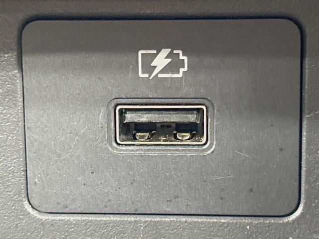 ノート Ｘ　純正９インチナビ　全周囲カメラ　エマージェンシーブレーキ　禁煙車　ドラレコ　コーナーセンサー　スマートキー　ＬＥＤヘッド　ビルトインＥＴＣ　レーンアシスト　オートライト　オートエアコン（40枚目）