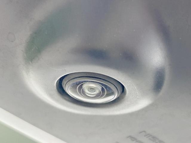 ノート Ｘ　純正９インチナビ　全周囲カメラ　エマージェンシーブレーキ　禁煙車　ドラレコ　コーナーセンサー　スマートキー　ＬＥＤヘッド　ビルトインＥＴＣ　レーンアシスト　オートライト　オートエアコン（57枚目）