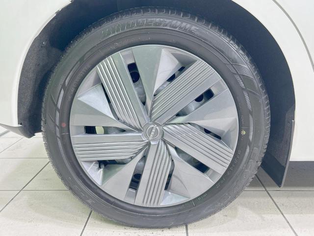 ノート Ｘ　純正９インチナビ　全周囲カメラ　エマージェンシーブレーキ　禁煙車　ドラレコ　コーナーセンサー　スマートキー　ＬＥＤヘッド　ビルトインＥＴＣ　レーンアシスト　オートライト　オートエアコン（58枚目）