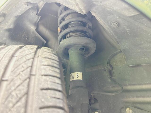 お車を安心してお乗りいただく為には、足回りの定期点検が欠かせません。サービスサポート（有償保証）では無料点検もご提供しており、安心のカーライフをお過ごしいただけるサポート体制が整っています。