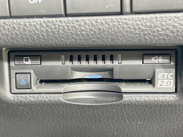 ハリアー Ｚ　レザーパッケージ　ＪＢＬサウンド　衝突軽減　純正１２．３型ナビ　全周囲カメラ　シートベンチレーション　デジタルインナーミラー　置くだけ充電　ブラインドスポットモニター　レーダークルーズ　パワーバックドア（28枚目）