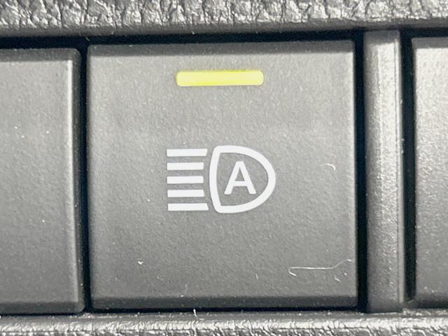 ハリアー Ｚ　レザーパッケージ　ＪＢＬサウンド　衝突軽減　純正１２．３型ナビ　全周囲カメラ　シートベンチレーション　デジタルインナーミラー　置くだけ充電　ブラインドスポットモニター　レーダークルーズ　パワーバックドア（32枚目）